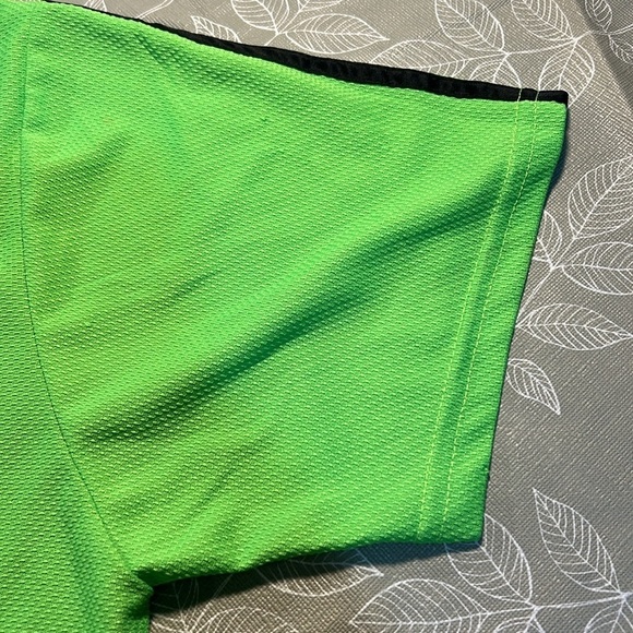 Men’s Adidas Jersey. Damaged, see pictures. - Picture 5 of 8